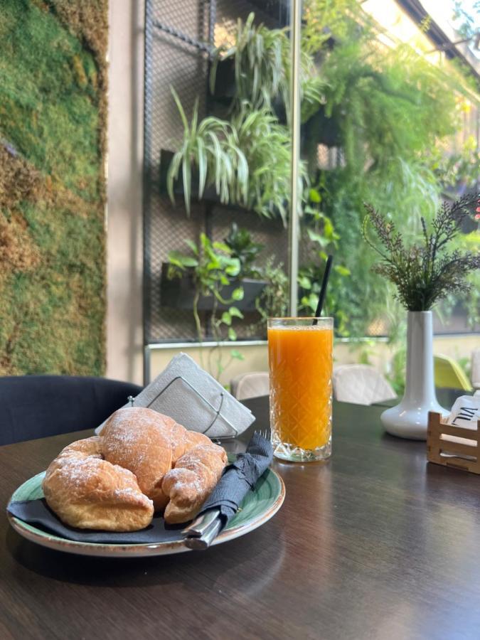 Vila 90 Boutique Hotel Тирана Экстерьер фото