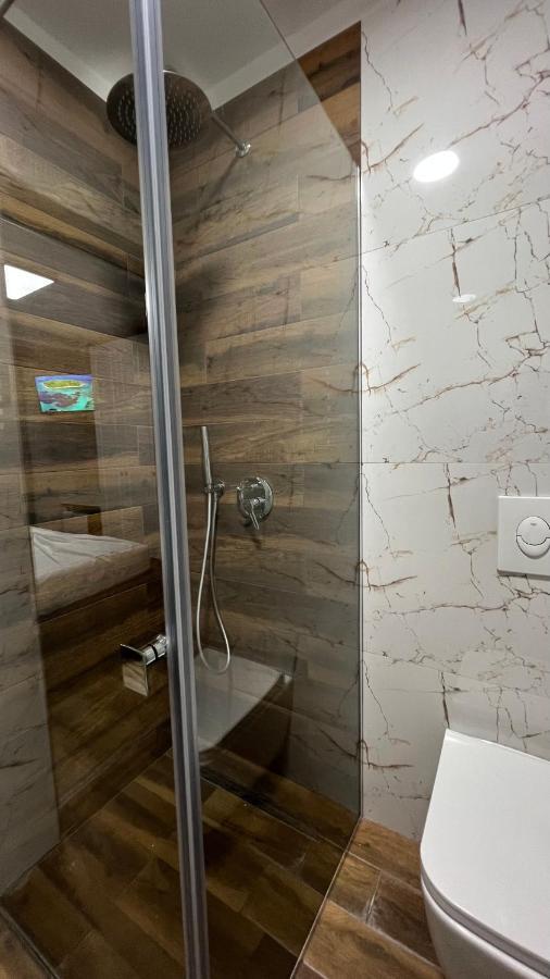 Vila 90 Boutique Hotel Тирана Экстерьер фото