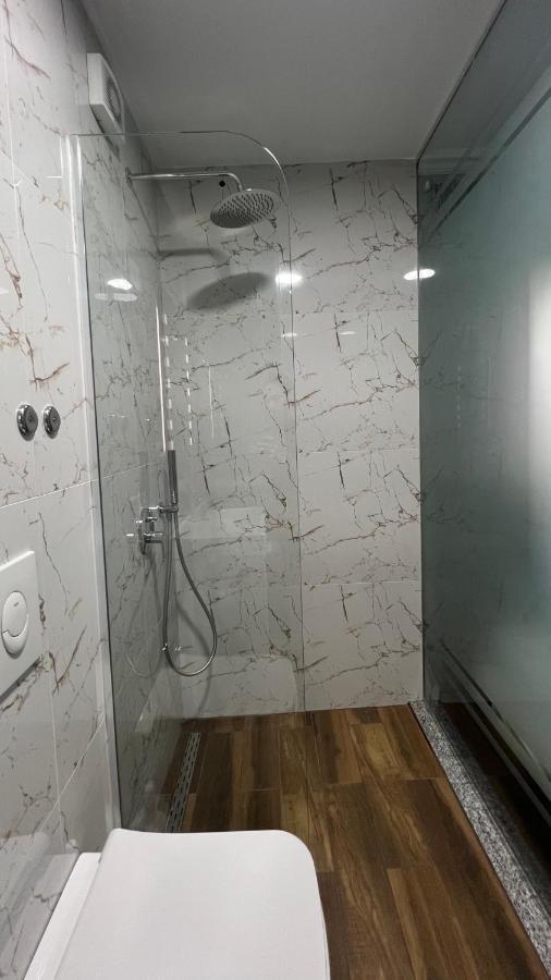 Vila 90 Boutique Hotel Тирана Экстерьер фото