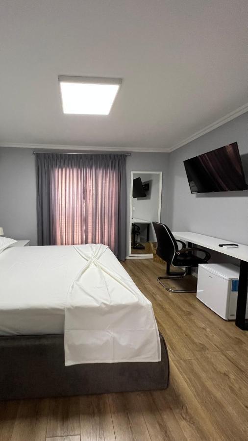 Vila 90 Boutique Hotel Тирана Экстерьер фото
