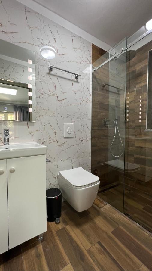 Vila 90 Boutique Hotel Тирана Экстерьер фото