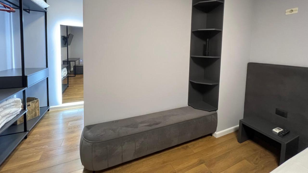 Vila 90 Boutique Hotel Тирана Экстерьер фото