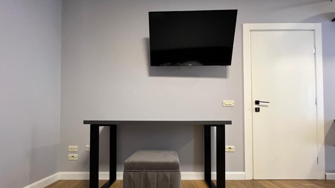 Vila 90 Boutique Hotel Тирана Экстерьер фото