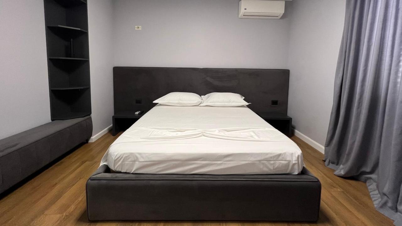 Vila 90 Boutique Hotel Тирана Экстерьер фото